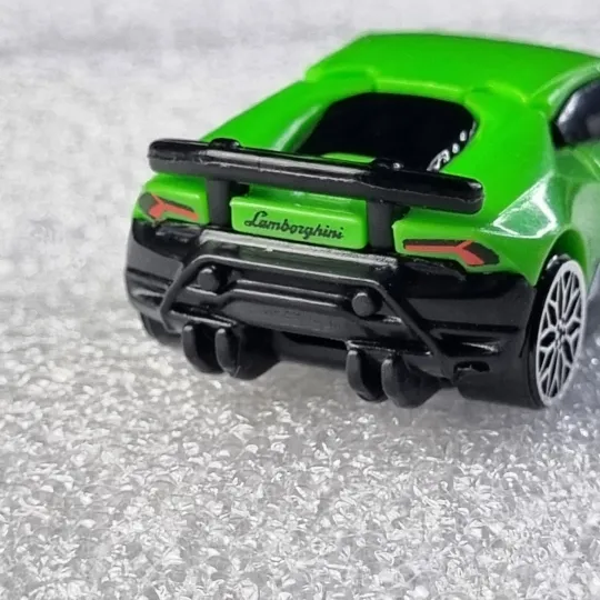 Іграшкова машинка Lamborghini Huracán Hot Wheels (DVY23) Де купити