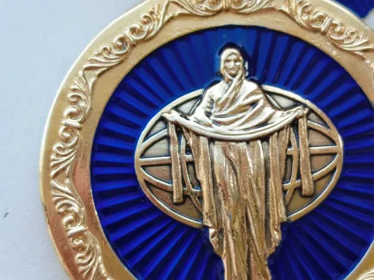 Медаль уповноважений з прав людини , тяжкій метал, емаль , позолота. З аукціону