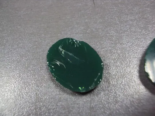 Камень хризопраз овальный для ювелирных изделий вес 5,6 г 3,5х23,5х17,5мм и 4х24х17мм лот 2шт №13285 Продаж