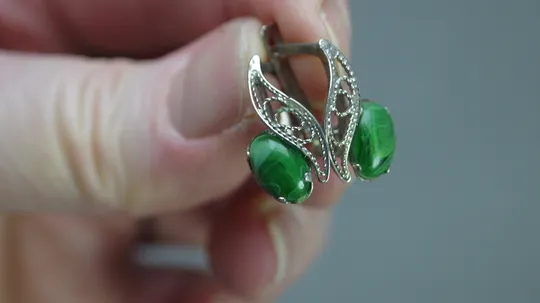 Сережки стара радянська біжутерія скань мельхіор зі штучним малахітом Вживане Ціна