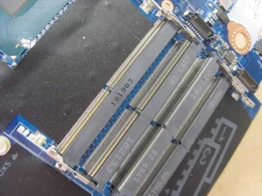 878-7 материнська плата APW70 LA-C391P 848306-001 SR2FQ  i7-6700HQ для HP EliteBook ZBOOK 17 G3  оригінал Характеристики