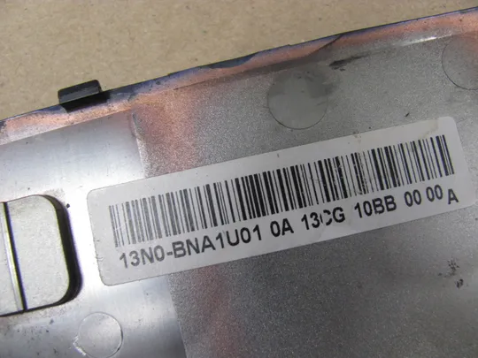 64-43 сервісна кришка 13N0-BNA1U01  для Medion Akoya E7226T оригінал Де купити