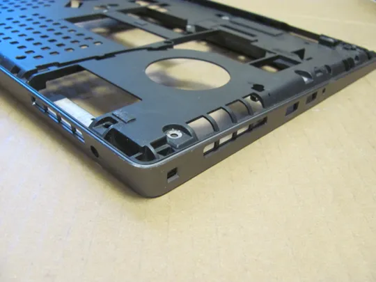 номер0988-2 Кришка дно піддон корпуса Нижний корпус (дно) для ноутбука Низ AM26J000B01 0V9DC7 для Dell Precision 7530 7540 M7540   оригінал в Україні