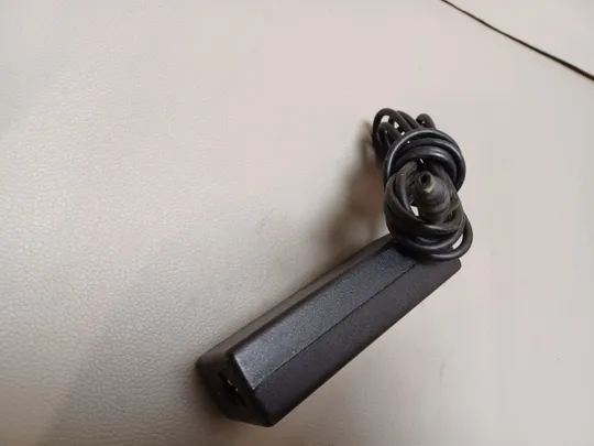 0637 адаптер живлення  COMPAQ PPP009H 18.5V 3.5A 65W НІМЕЧЧИНА Продаж