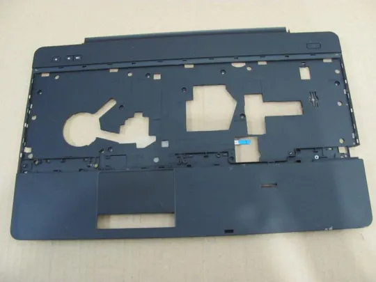 №366-5 панель палмрест та тачпад 000RFC для DELL LATITUDE E6540 оригінал Ціна