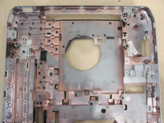 номер0023-3 Кришка, дно, піддон корпуса,Нижний корпус(дно)для ноутбука,низ,дно,поддон,Нижняя часть AP0M1000700 053FCF для DELL LATITUDE E5530 оригінал Недорого