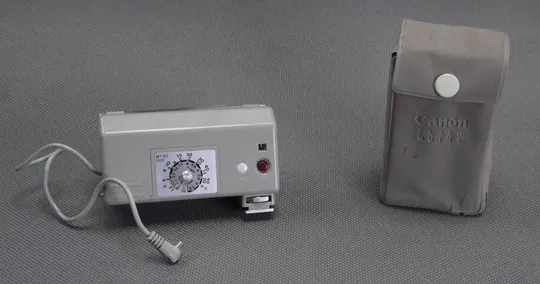 Купити Раритетная ламповая вспышка Canon Flash Quint bulb holder Japan Вживане