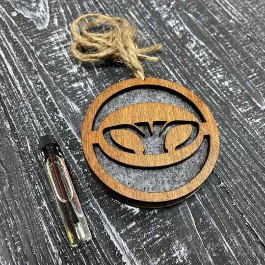 Автомобільний освіжувач повітря з парфумованою олією з логотипом Daewoo Ціна