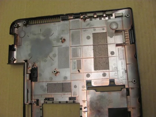 номер0339-2 Кришка дно піддон корпуса 3ABD5BA0I00 для Toshiba Satellite C75D-A C75 C70 нижня кришка Bottom корито нижня частина корпусу оригінал Характеристики