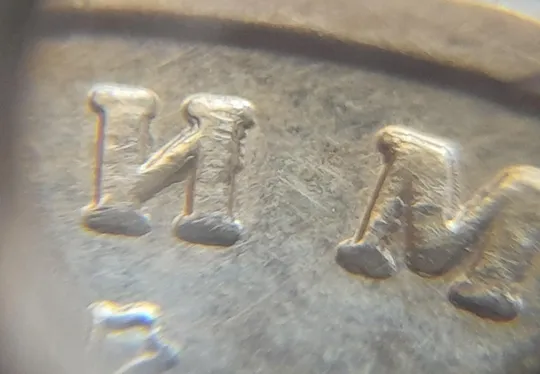 (4775) 1 гривня 2011 "крокодил" на реверсі (1 гривна 2011 брак) Де купити