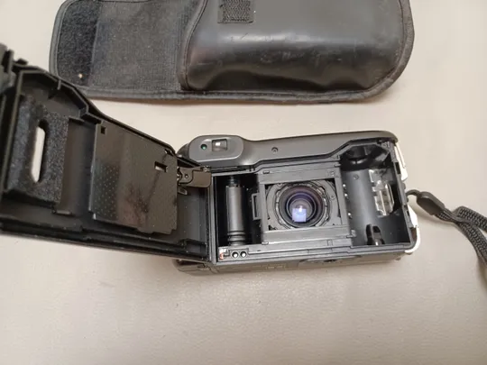 0572 компактна 35-мм плівкова камера Polaroid 900Z НІМЕЧЧИНА Недорого