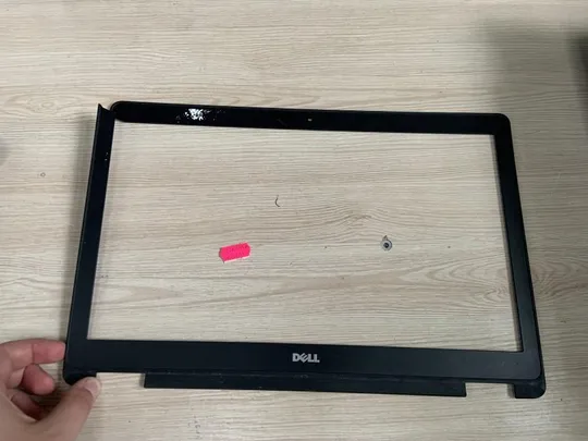 N0292 Dell E5570 Рамка №2 тріснута Ціна