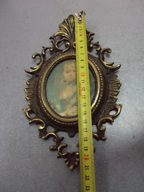 Купити Настенное панно картина шелкография дама девушка портрет в раме латунь 21х12,5 см, 10,5х8,6см №10328