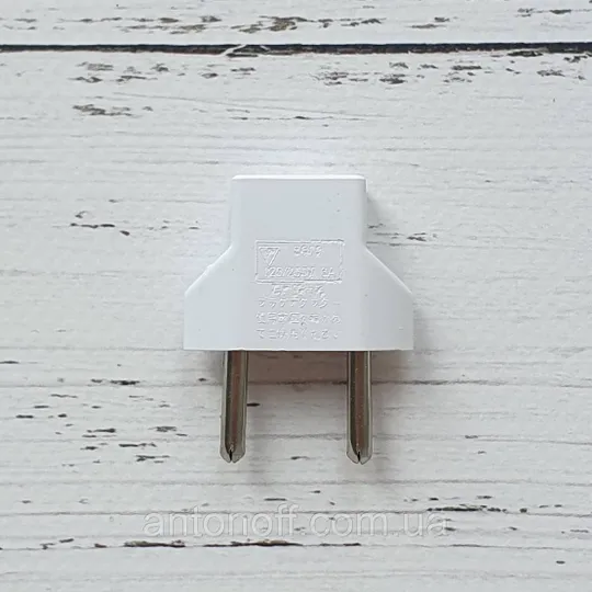 Мережевий перехідник адаптер з американської на євро вилку EU розетка 6A 125V-250V Білий Ціна