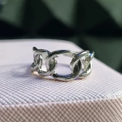 фото, Металева каблучка з ланцюговим дизайном