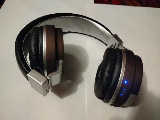 Бездротові навушники JBL Wireless Super Bass bluetooth v68 коричневі Інтернет-аукціон