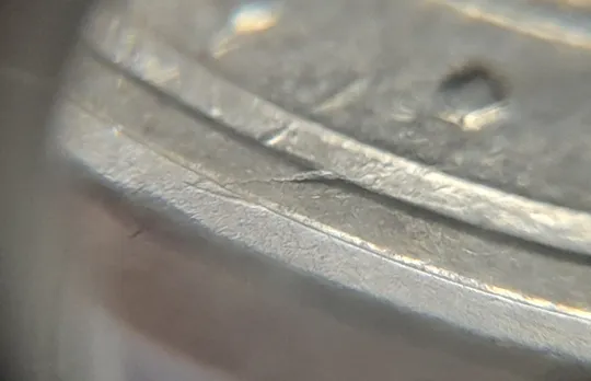 (5263) 1 гривня 2012 розколи на аверсі справа(1 гривна 2012 брак) З аукціону