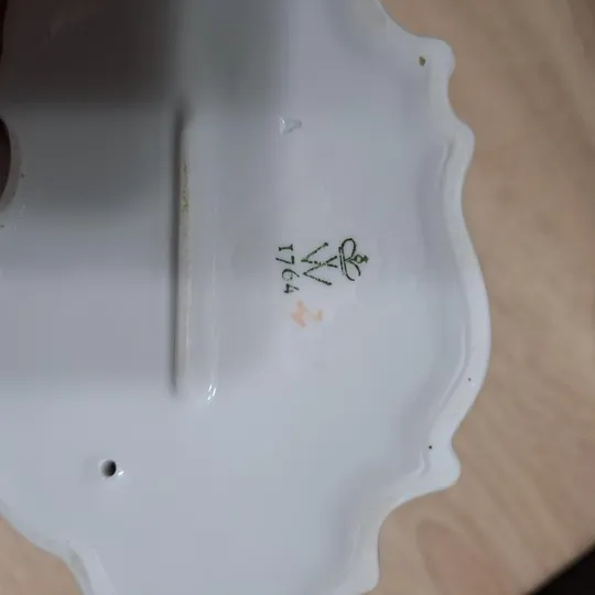 Статуетка хлопчик з гусем німеччина 1764 З аукціону