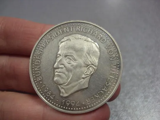 жетон германия президент 1984-1994 Richard von Weizsäcker Рихард фон Вайцзеккер серебро 15 г №8008 Недорого