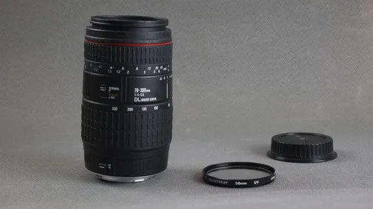 Об&#039;єктив Canon EF, EF-S телеобъектив Sigma 70-300mm 1:4-5.6 DL Macro Super MC Ф58mm Japan Вживане Продаж