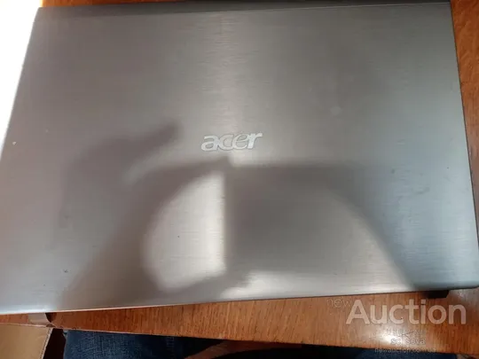 Acer 5625 ZR8C крышка матрицы с петлями ebzr7005020pc З аукціону