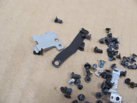 Купити номер0180-2 комплектуюче гвинти  для DELL Latitude E7250 оригінал