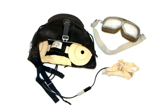 Военный шлем летчика - шлемофон , очки -без использования СССР nd548 Військовий шолом льотчика Ціна