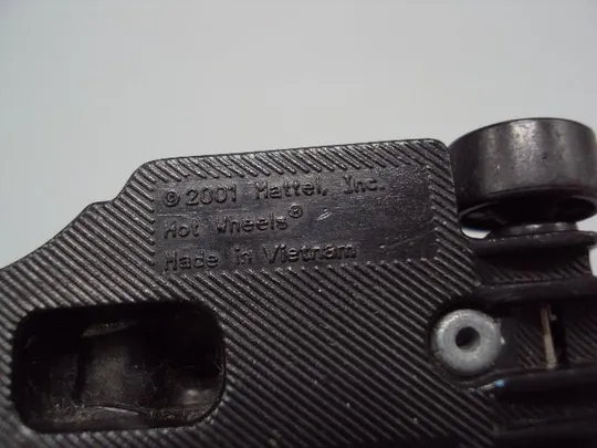 Машинка модель вьетнам формула Mika 2001 Mattel Hot Wheels for McDonald's длина 7,4 см №14771 Де купити