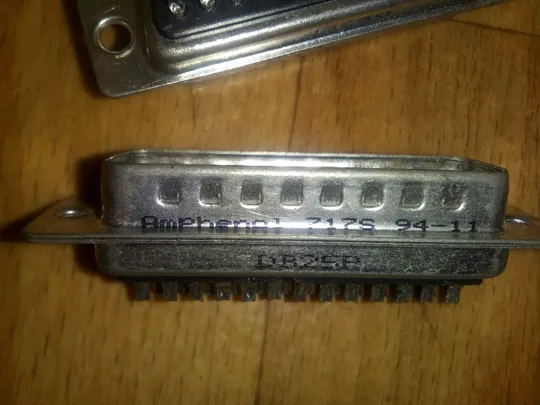 Роз'єм DB 25-F З аукціону