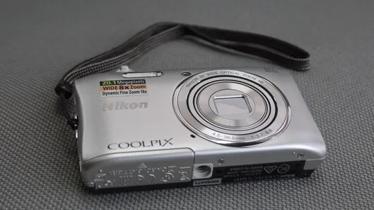 Цифровой фотоаппарат Nikon Coolpix S3600 20.1Mpix Вживане Продаж