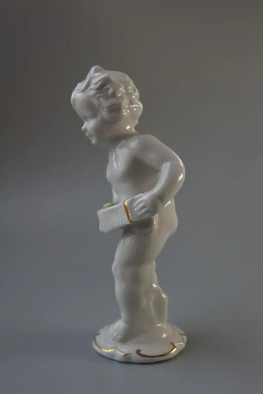 Фигура фарфор Каподимонте Италия путти мальчик с гармошкой клеймо корона N Capodiмonte 15,3см №10053 Недорого