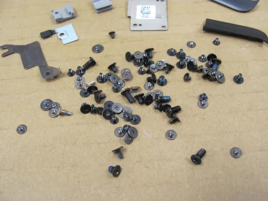 754-10 комплектуюче гвинти  для DELL Latitude E9510 9510 2 in 1 оригінал Продаж