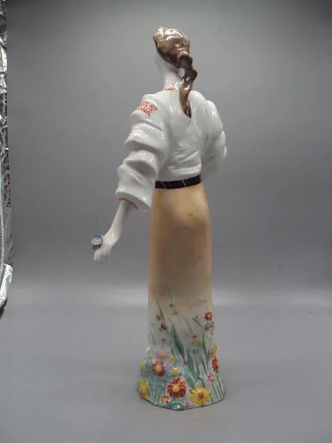 Фигура фарфор статуэтка Румыния JRJS CLUJ девушка с бабочкой и цветами высота 41 см №65 Недорого