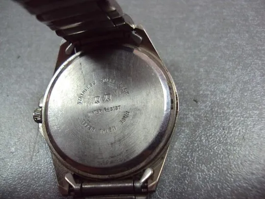 Наручные часы Q&amp;Q quartz water resist кварц Китай QQ с браслетом №10940 Характеристики