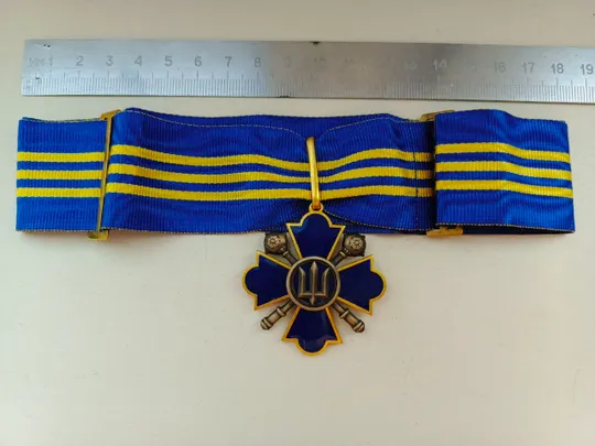 Купити Почесний знак Головнокомандувача Збройних Сил України «Хрест Заслуги» НА ЛЕНТІ !