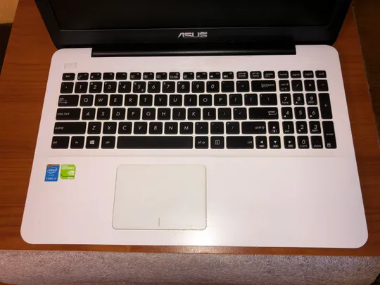 Ноутбук Asus A556LJ i3-4005U/8gb/HDD 1TB/Intel HD+GF920M/3 години Де купити