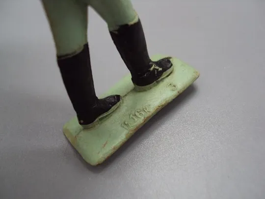 Детские игрушки фигурки солдаты и офицер подготовка к параду колкий пластик ссср лот 3 шт №15362 Де купити