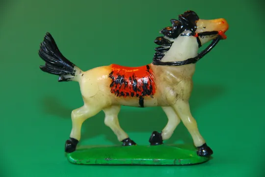 Купити конячка ГДР №311 Фріхольд Фішер МОЛОЧНА ГУМА