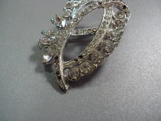 брошка брошь бижутерия 4,5 см (нет несколько камушков) №10 З аукціону