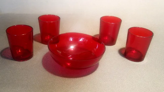 Набір піалка креманка салатниця цукерниця та стопки 4шт червоне фарбоване скло Німеччина Вживане Ціна