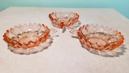 фото, Креманки розетки піалки міні набор 3шт карамельне кольорове старе скло Вживане