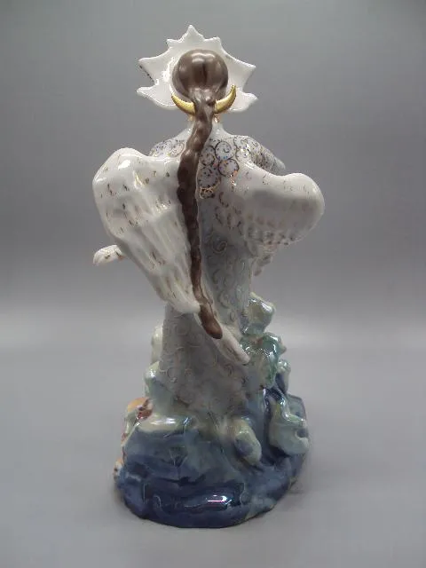 Фигура фарфор статуэтка Киев Царевна-Лебедь и коршун Сказка о царе Салтане высота 29,5 см №14559 Продаж