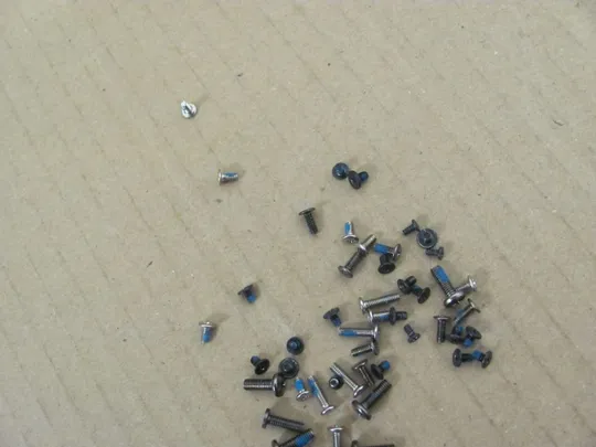 Купити номер0011-24 комплектуюче гвинти для SONY VAIO PCG-61611M оригінал