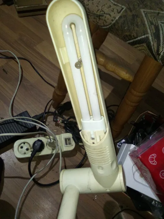 Купити настольна лампа денного світла.регулюється