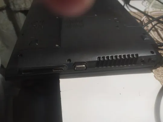 Б/У Ноутбук Lenovo B570e / 15.6&quot; 1366х768 / Pentium B950 2.1Ггц / DDR3-8Гб / SSD - 120Гб Продаж