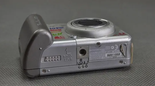 цифровой фотоаппарат Canon Power Shot A70 3.2Mpix + x3.0 Canon lens Де купити