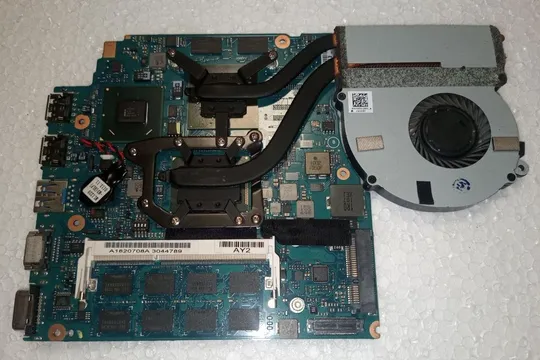 Материнська плата з ноутбука SONY Vaio PCG-41214M VPCSB A1820708A 1P-0111J00-A013 (неробоча) Ціна