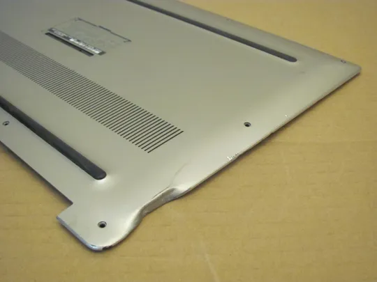 номер0917-22 корпус корито дно піддон корпуса нижний корпус (дно) для ноутбука низ 0YHD18 AM1BG000703 для DELL XPS 15 9550 9560 Precision 5510 M5510 M5520 оригінал З аукціону