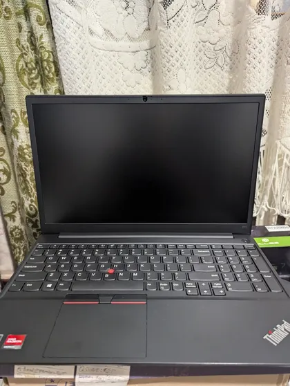 фото, №1 Ноутбук Lenovo ThinkPad E15 Gen 3 AMD Ryzen 5 5500U 8GB DDR4 256GB SSD