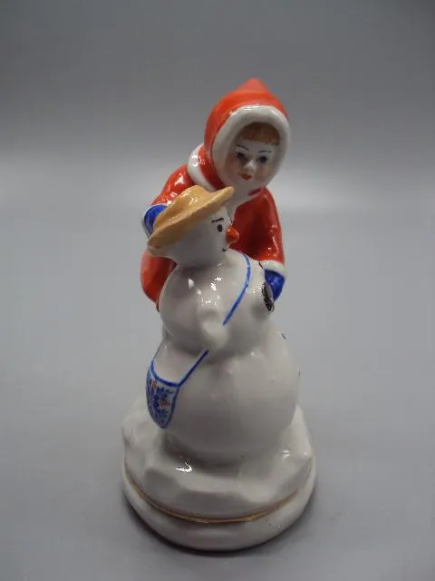 Фигура фарфор Старый Киев редкое клеймо зима девочка лепит снеговика ребенок и снеговик 12 см №143 Інтернет-аукціон